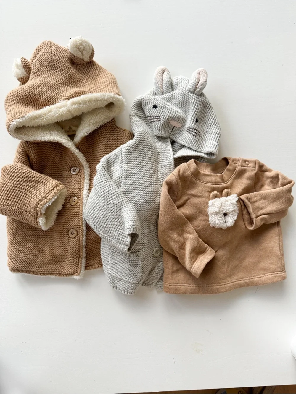 Lot of baby gap 0-3 sweaters